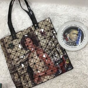 Obama Geometric Pattern Tote Bag with Barack Obama Plate